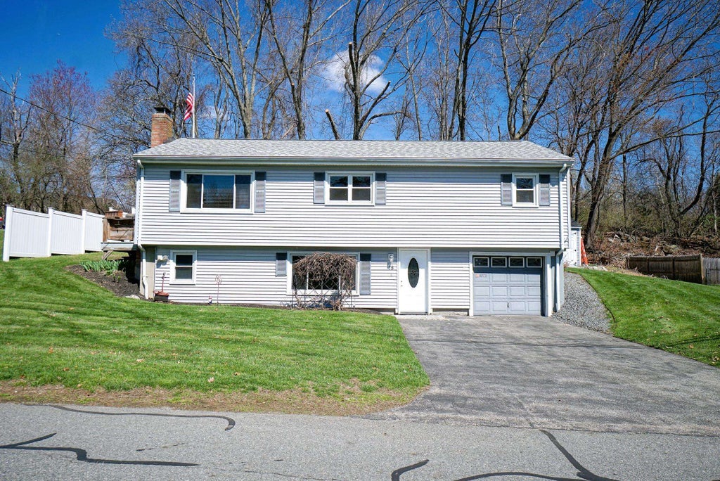 Photo of 18 Barron Avenue, Salem, NH 03079 (MLS # 5084905)