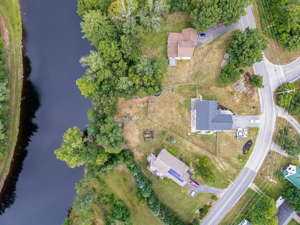2 River Road