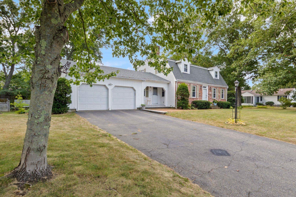 Photo of 99 Presidential Circle, Hampton, NH 03842 (MLS # 5107823)