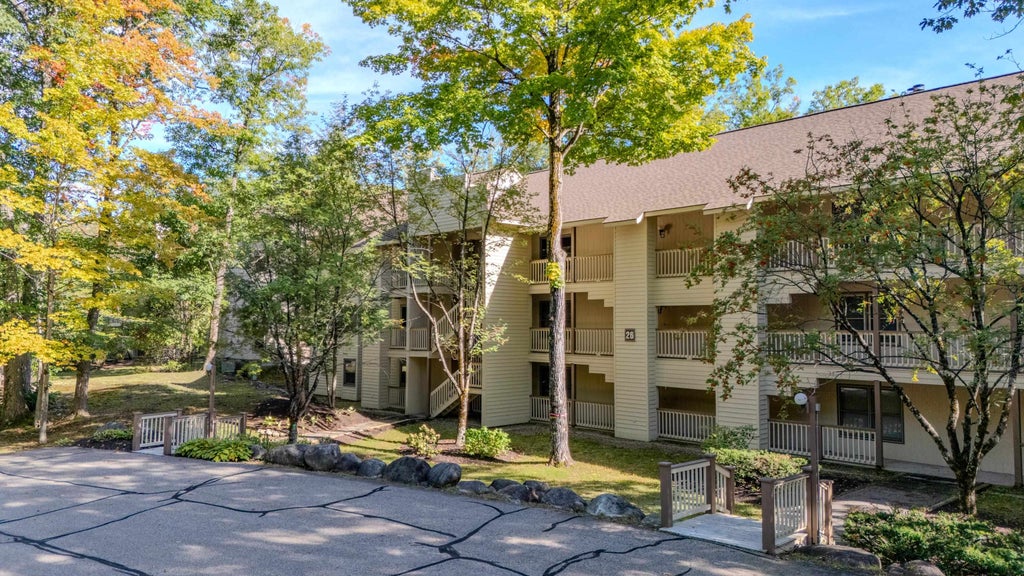 Photo of 26 Penstock Road #6, Lincoln, NH 03251 (MLS # 5111362)