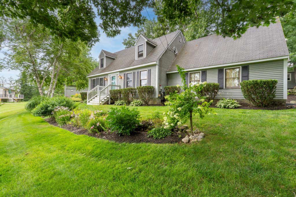 Photo of 9 Powder Mill Road, Exeter, NH 03833 (MLS # 5102707)