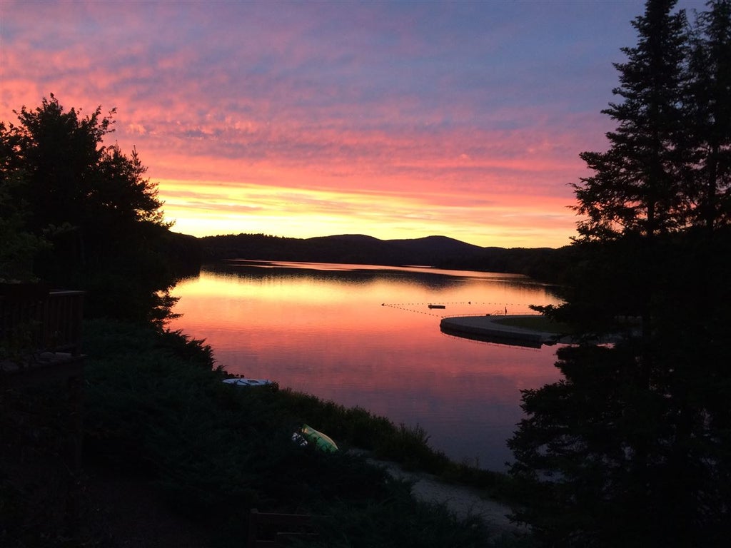 Photo of 14 Pioneer Point, Grantham, NH 03753 (MLS # 5027901)