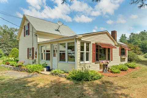 Photo of 28 Salmon Falls Road, Rochester, NH 03868 (MLS # 5101182)