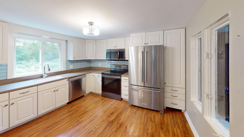 Photo of 4 Corwin Drive, Derry, NH 03038 (MLS # 5110635)