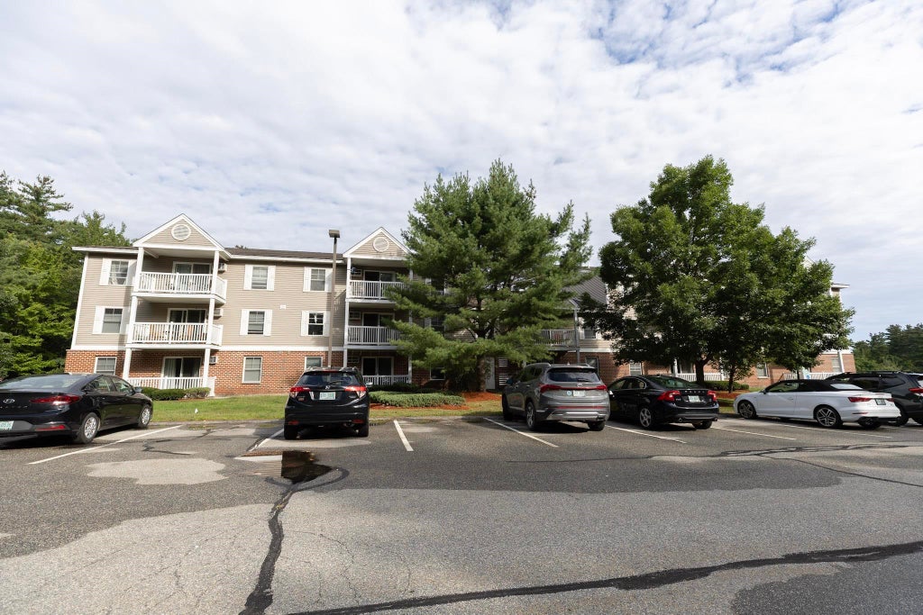 Photo of 59 Ponemah Hill Road #2-203, Milford, NH 03055 (MLS # 5108814)