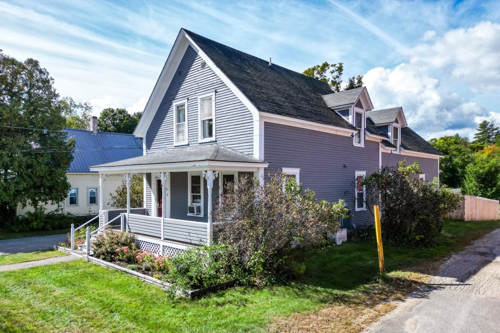 Photo of 62 Pleasant Street, Conway, NH 03818 (MLS # 5111086)