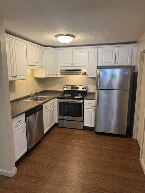 Photo of 56 English Village Road #103, Manchester, NH 03102 (MLS # 5114785)