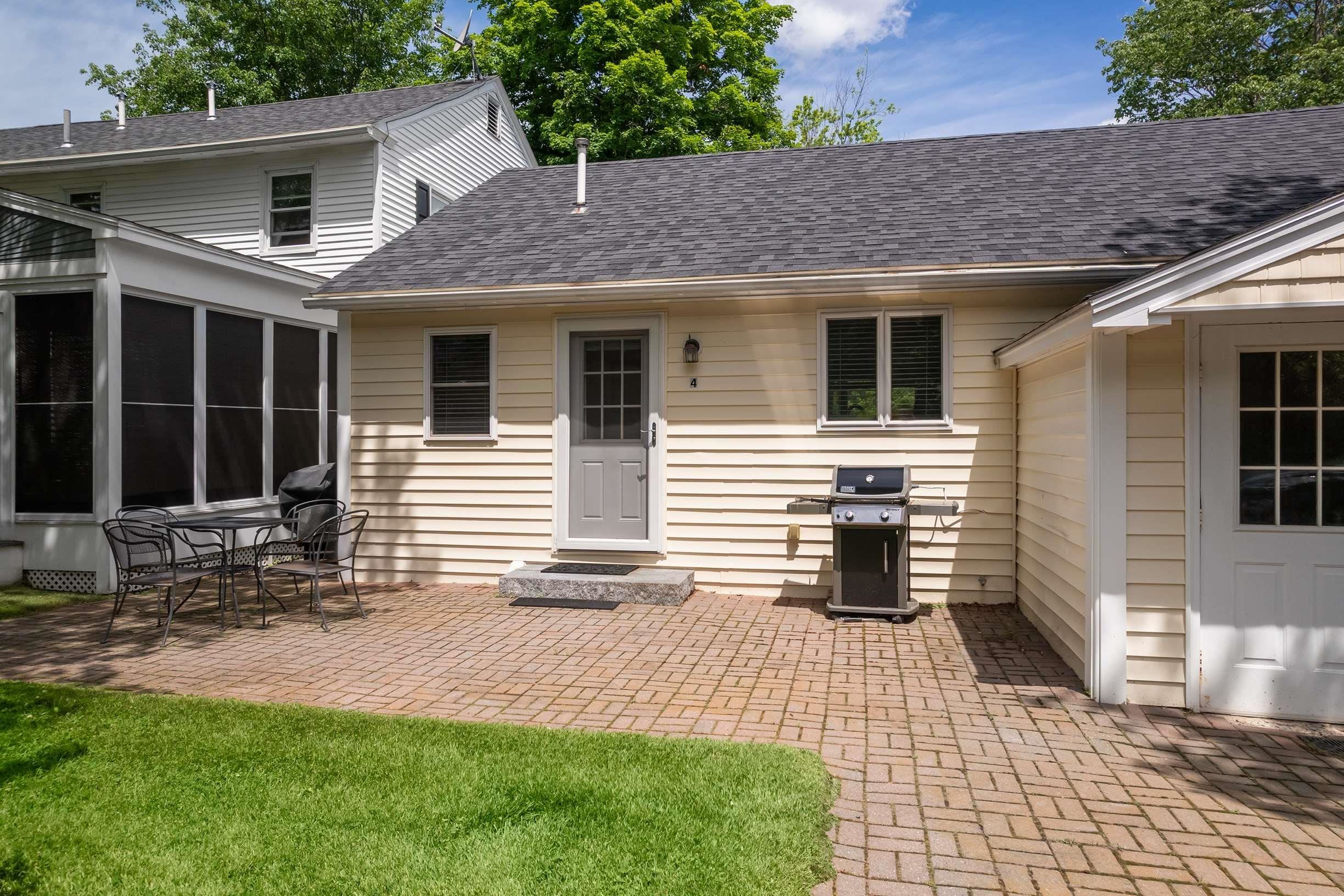 18 Woodside Meadow Road 4