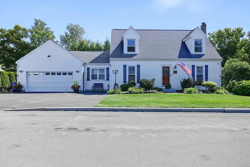 Photo of 176 Stanton Street, Manchester, NH 03103 (MLS # 5108781)