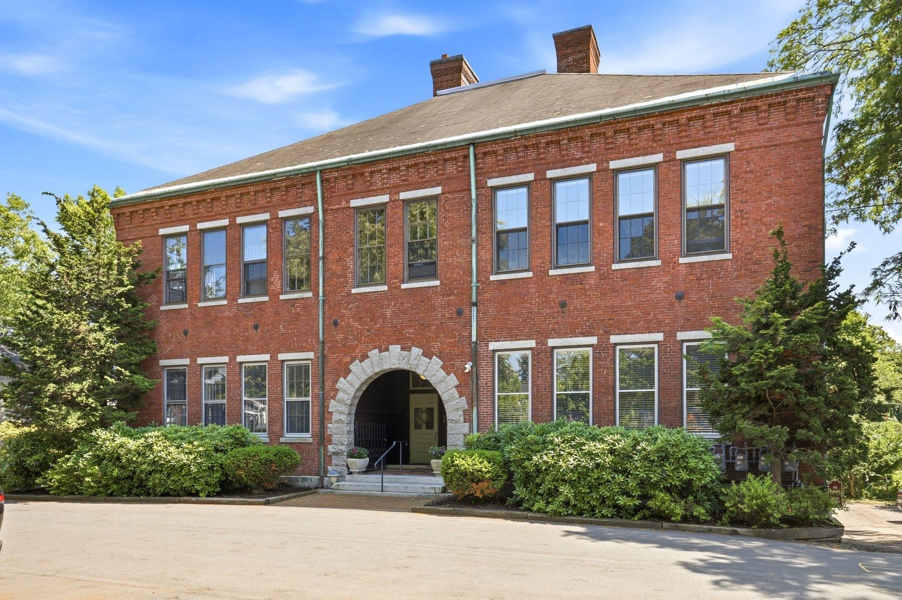 Photo 1 of 45 — 50 South School Street 2, Portsmouth, NH 03801