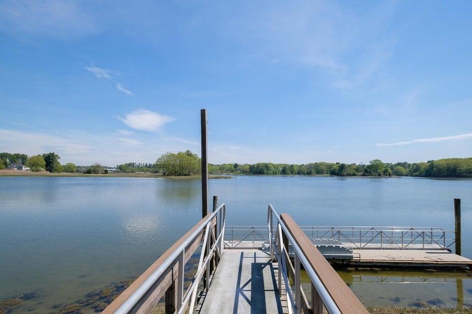 100 Shepards Cove Road H205