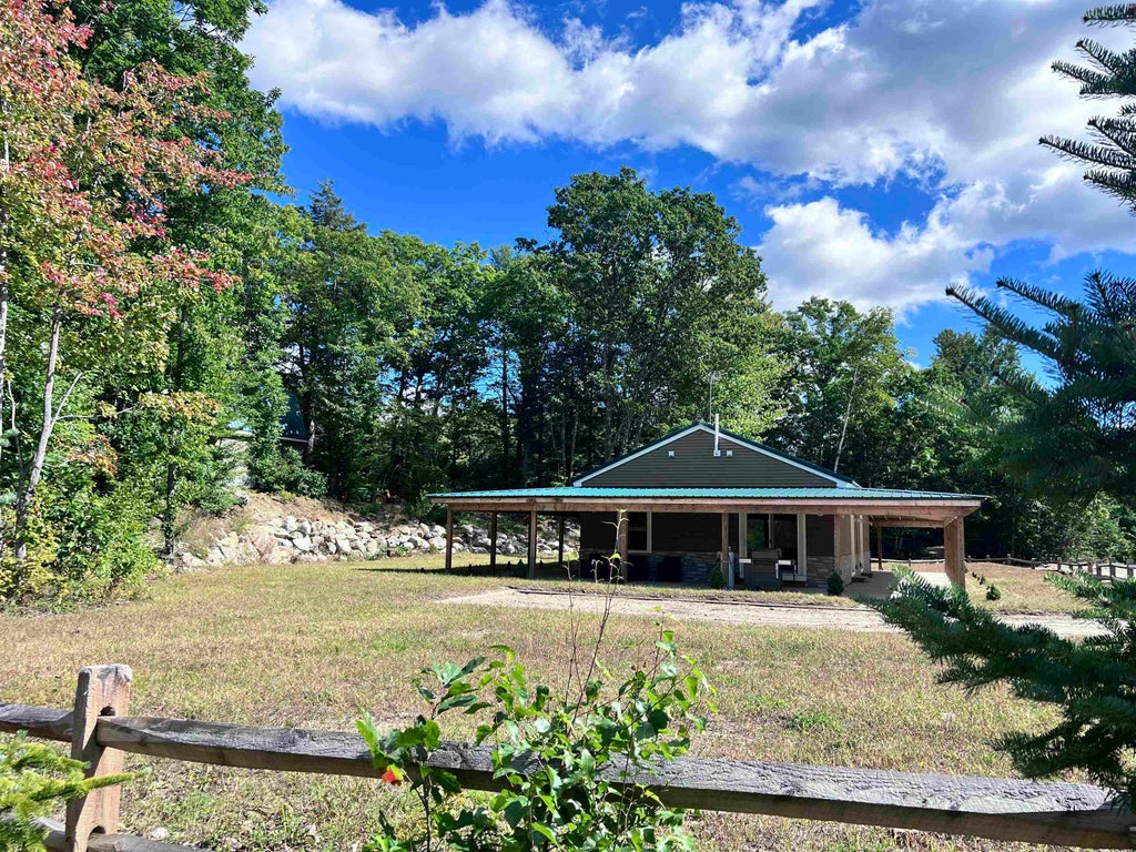 Photo of 741 West Main Street, Hillsborough, NH 03244 (MLS # 5093207)