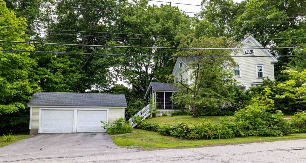 Photo of 121 Franklin Street, Concord, NH 03301 (MLS # 5097905)