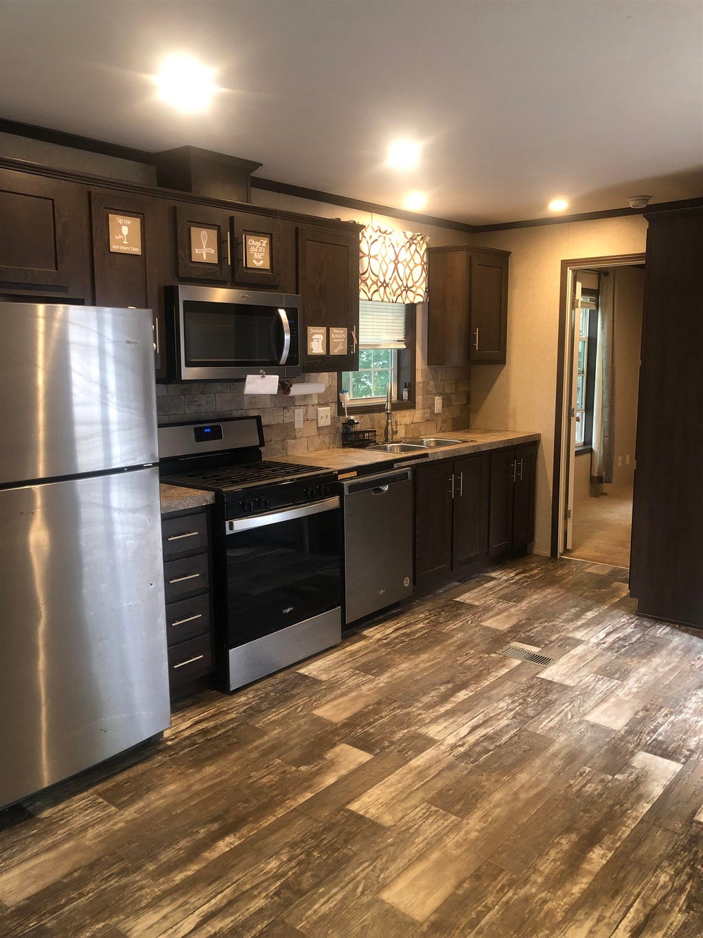 Photo of 10 Monroe Avenue, Allenstown, NH 03275 (MLS # 5105956)