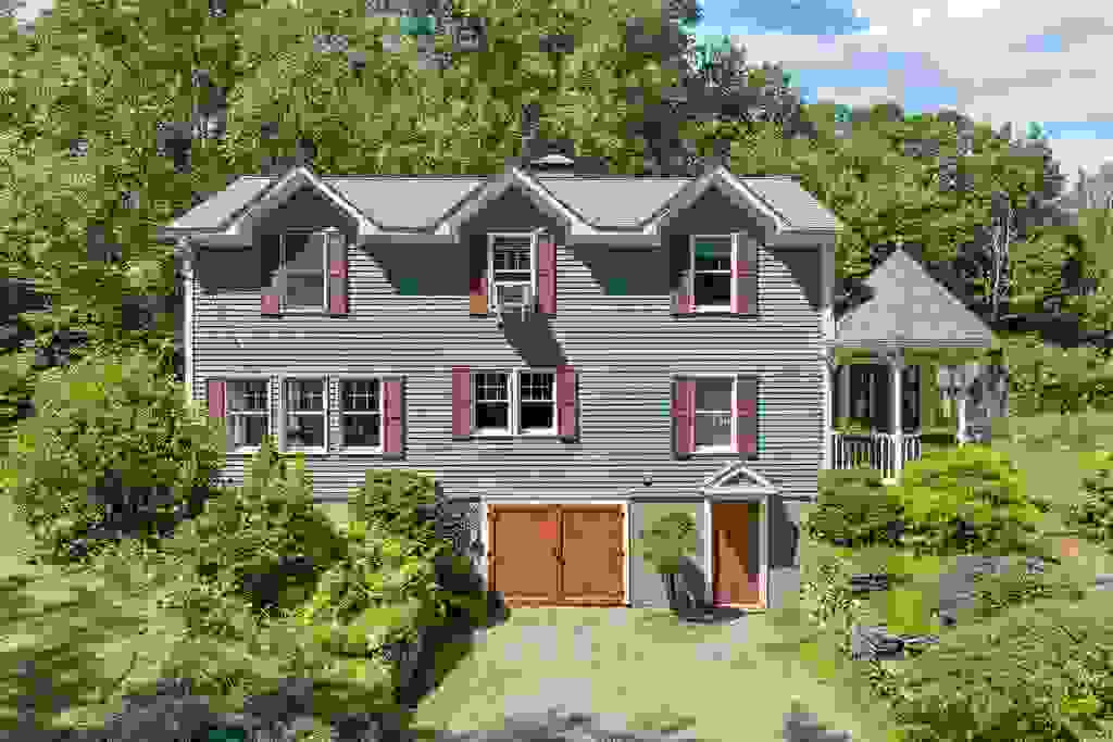 Photo of 27 Swallow Road, Belmont, NH 03220 (MLS # 5105927)