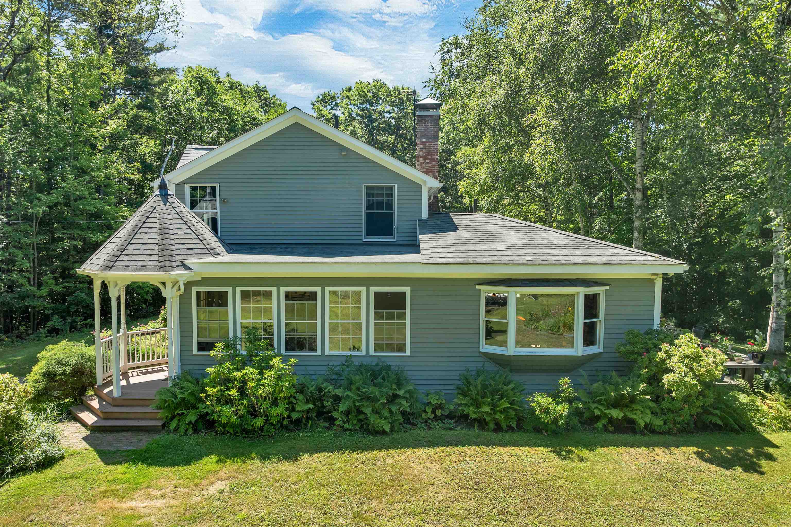 27 Swallow Road