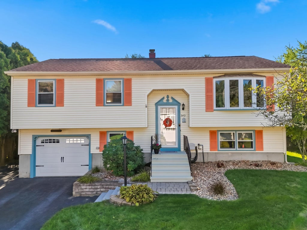 Photo of 340 Charlotte Street, Manchester, NH 03103 (MLS # 5111028)