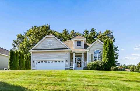 Photo of 27 Saint Andrews Way, Londonderry, NH 03053 (MLS # 5111419)