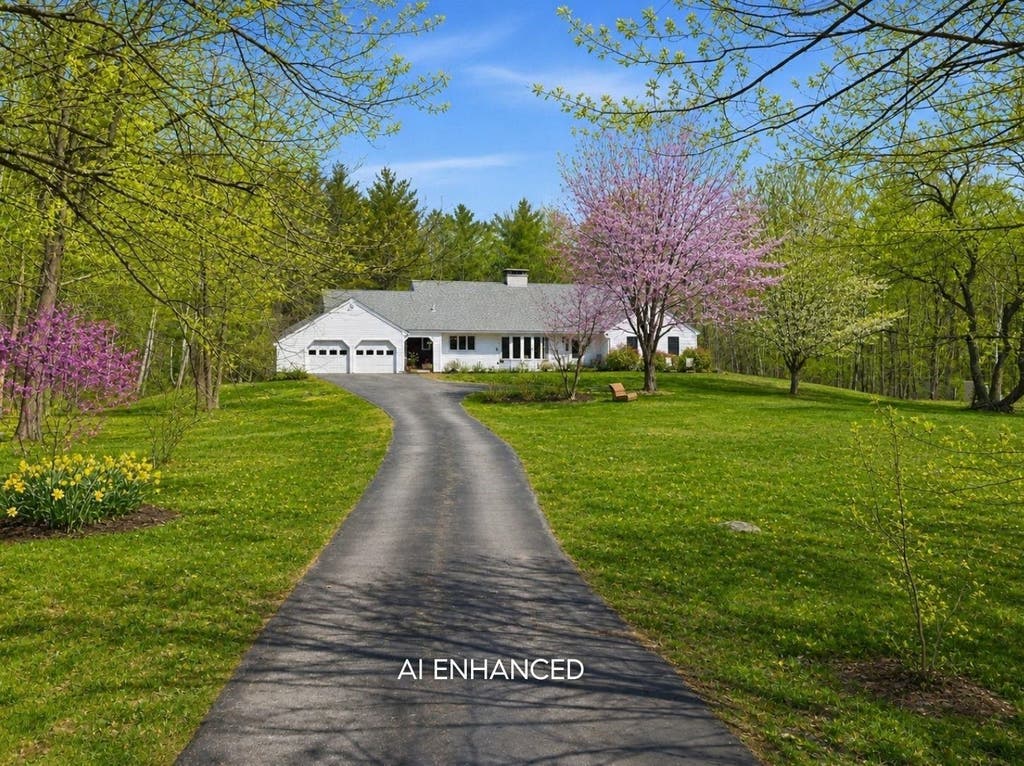 Photo of 66 Lyford Road, Brookfield, NH 03872 (MLS # 5086816)