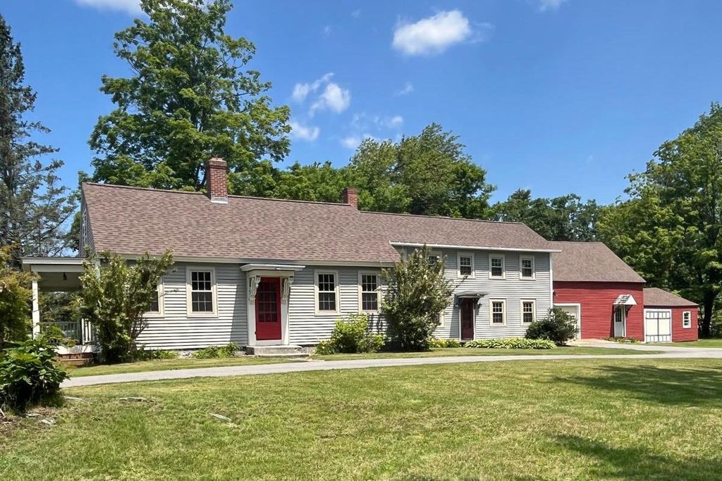 Photo of 1388 S. Stark Highway, Weare, NH 03281 (MLS # 5096362)