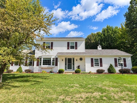 Photo of 10 Mason Drive, Essex Junction, VT 05452 (MLS # 5109449)