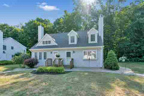 Photo of 9 Wingate Lane, Dover, NH 03820 (MLS # 5105153)