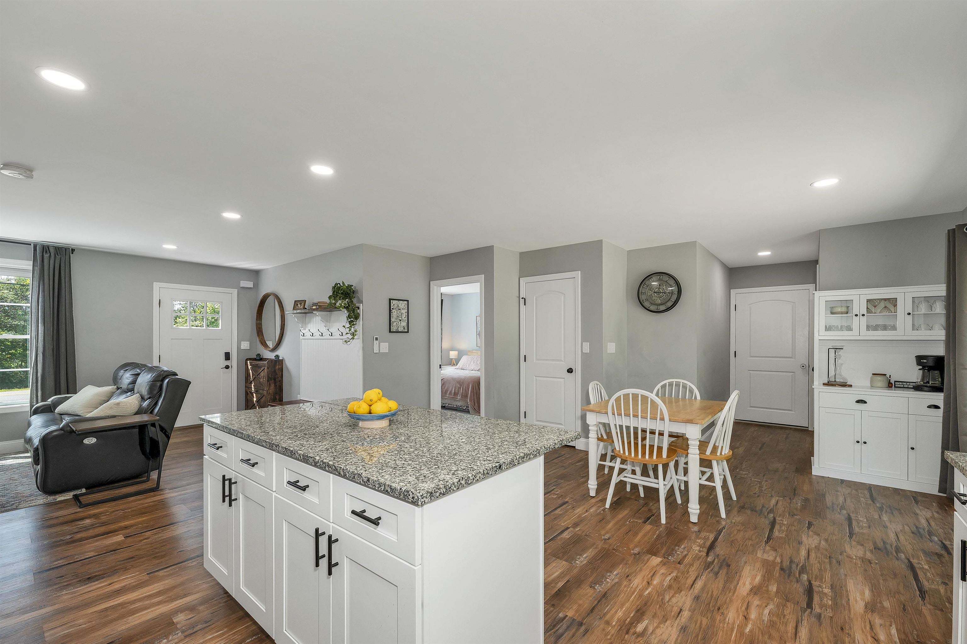 562 Pickering Road