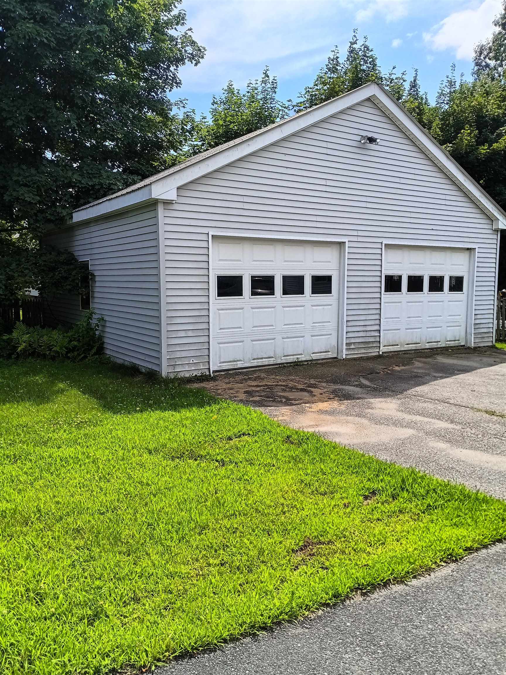 126 Oak Grove Avenue