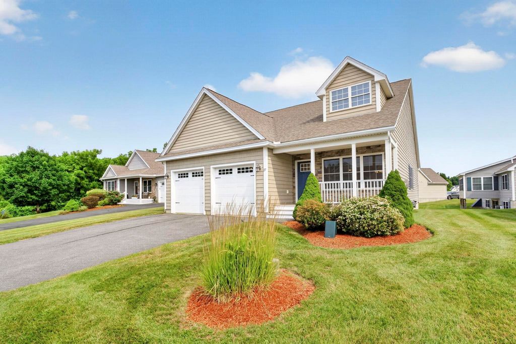 Photo of 27 Leybridge Drive, Hudson, NH 03051 (MLS # 5100393)