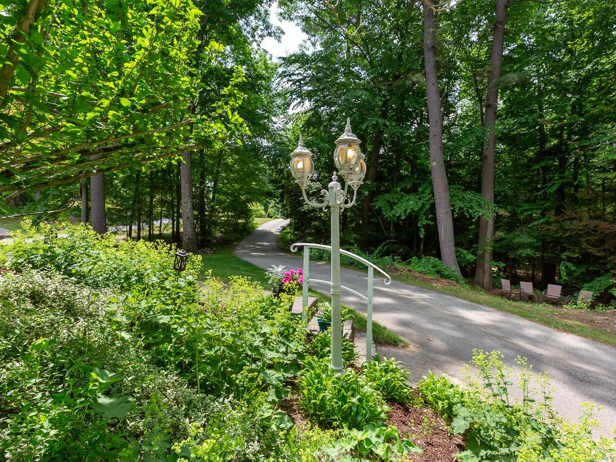 6 Tamarack Road