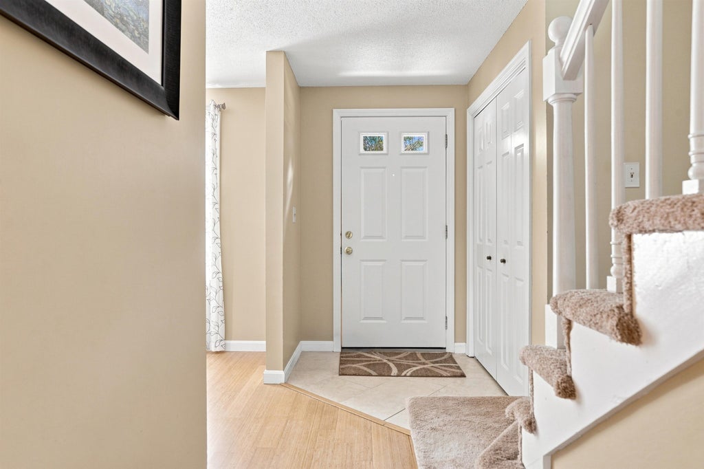 Photo of 11 Meadowview Circle, Nashua, NH 03062 (MLS # 5107055)
