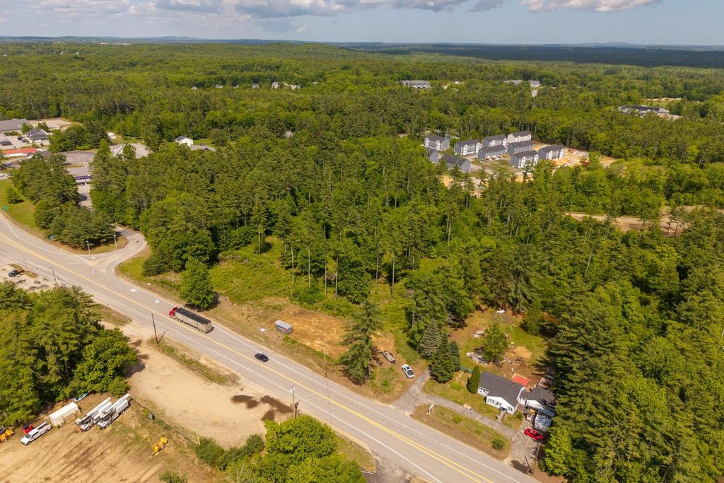 Photo of 555 CALEF Highway, Barrington, NH 03825 (MLS # 5093471)