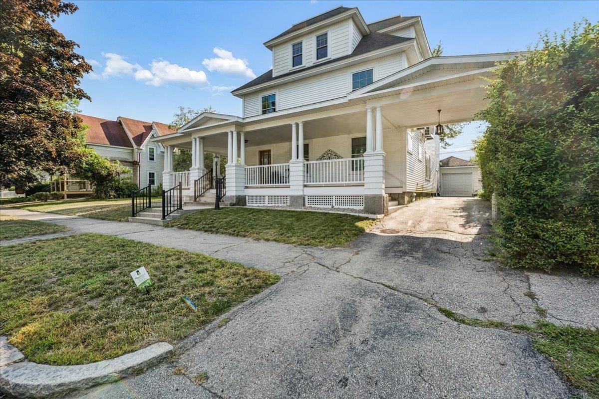 286 Coolidge Avenue C/3