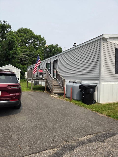 Photo of 4 Mobile Drive, Hudson, NH 03051 (MLS # 5099729)