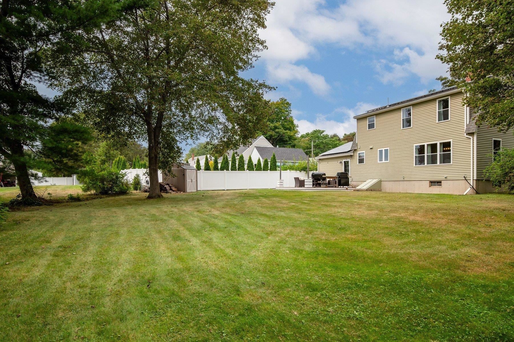 15 Hawthorne Road