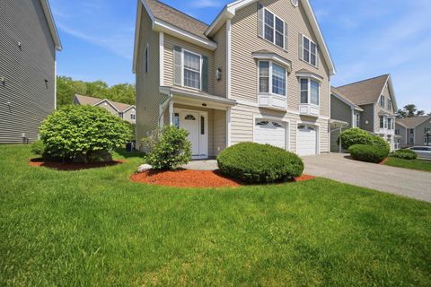 Photo of 5 Monarch Court #A, Hudson, NH 03051 (MLS # 5091055)