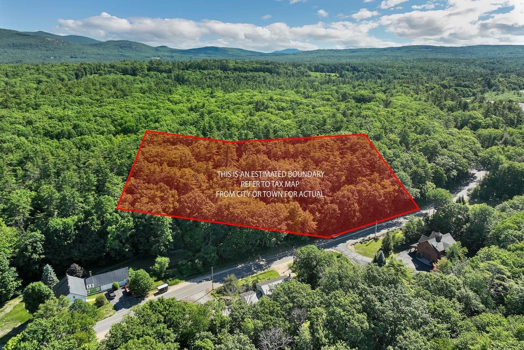 Photo of 365 Middle Road, Tuftonboro, NH 03816 (MLS # 5095612)