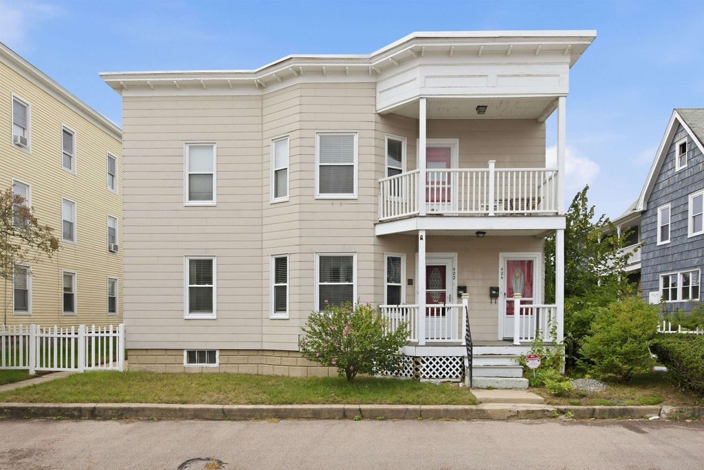 Photo of 422 Hevey Street, Manchester, NH 03102 (MLS # 5112510)
