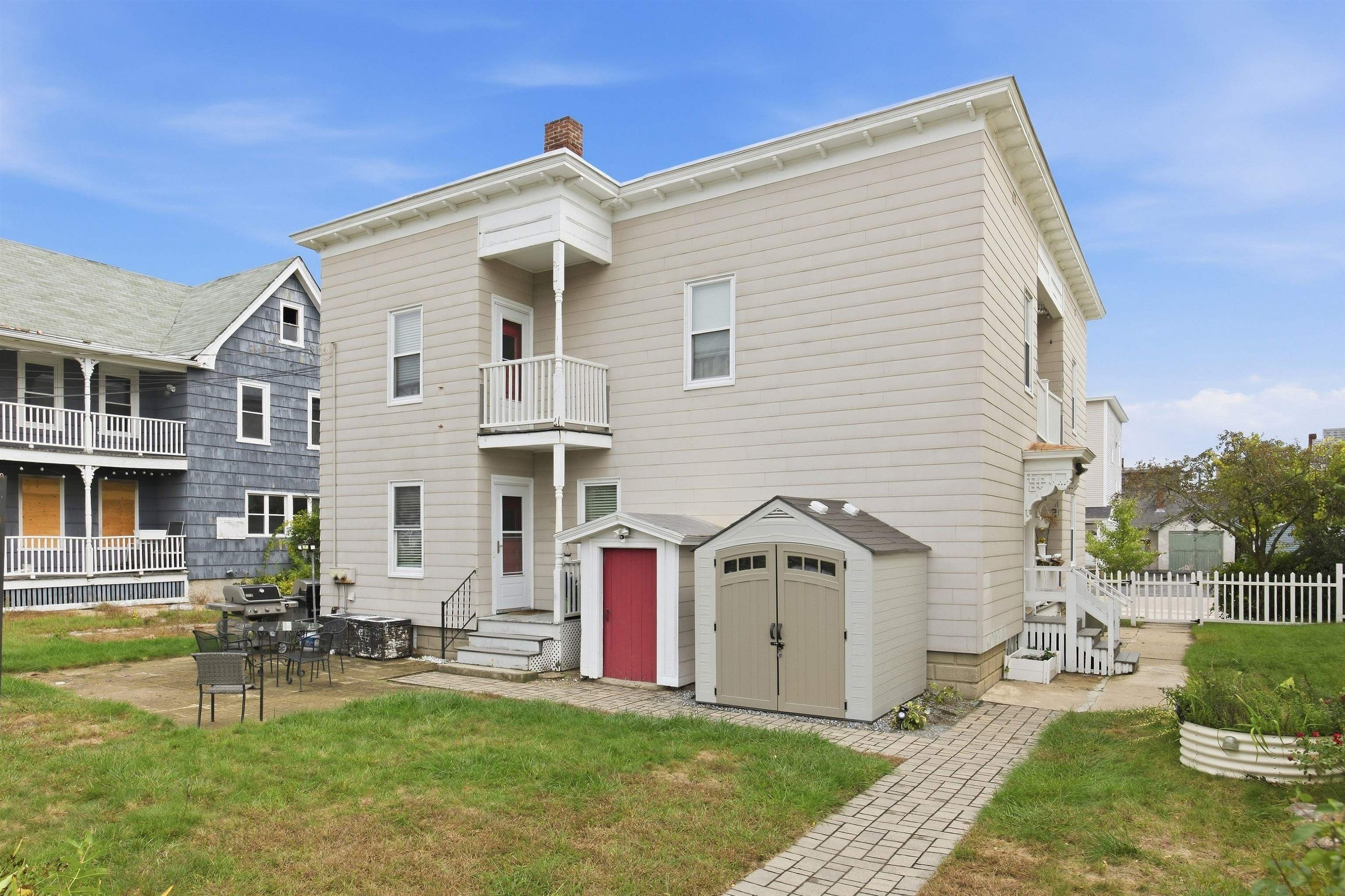 422 Hevey Street