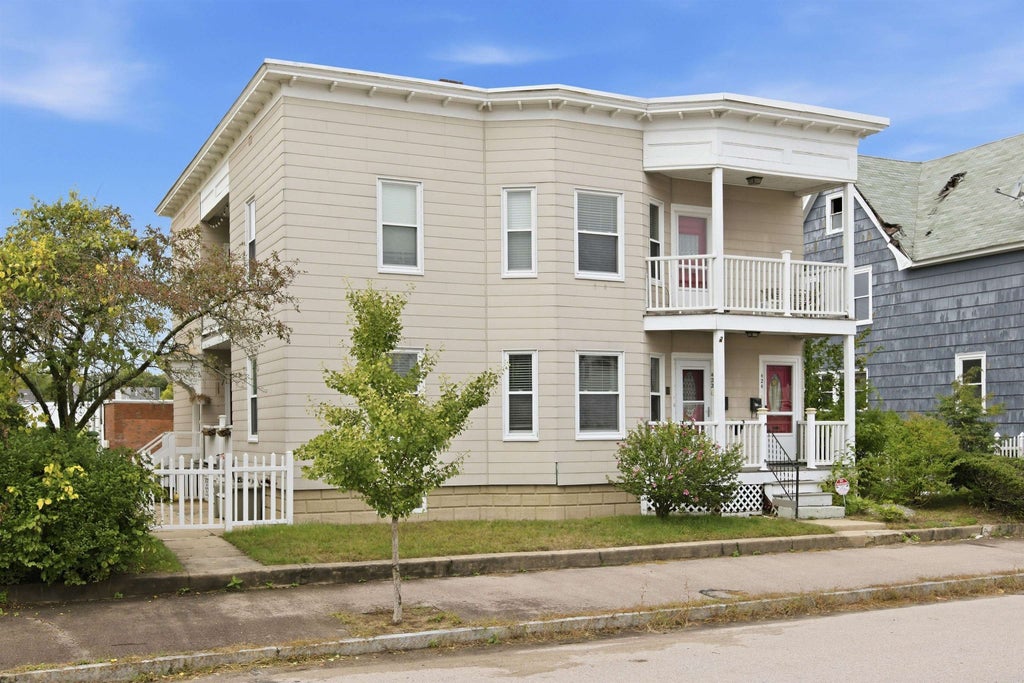 Photo of 422 Hevey Street, Manchester, NH 03102 (MLS # 5112510)