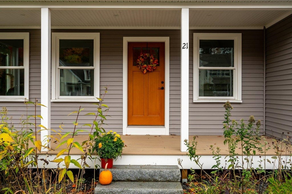 Photo of 21 Brenda Lane, Rochester, NH 03867 (MLS # 5114549)