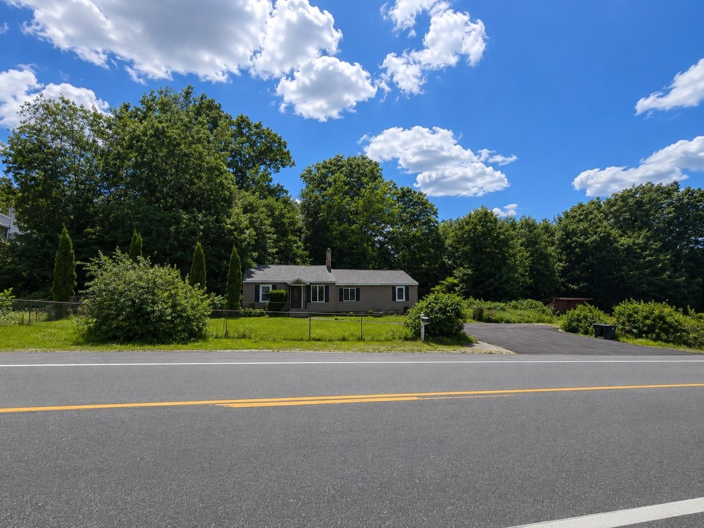 192 Londonderry Turnpike