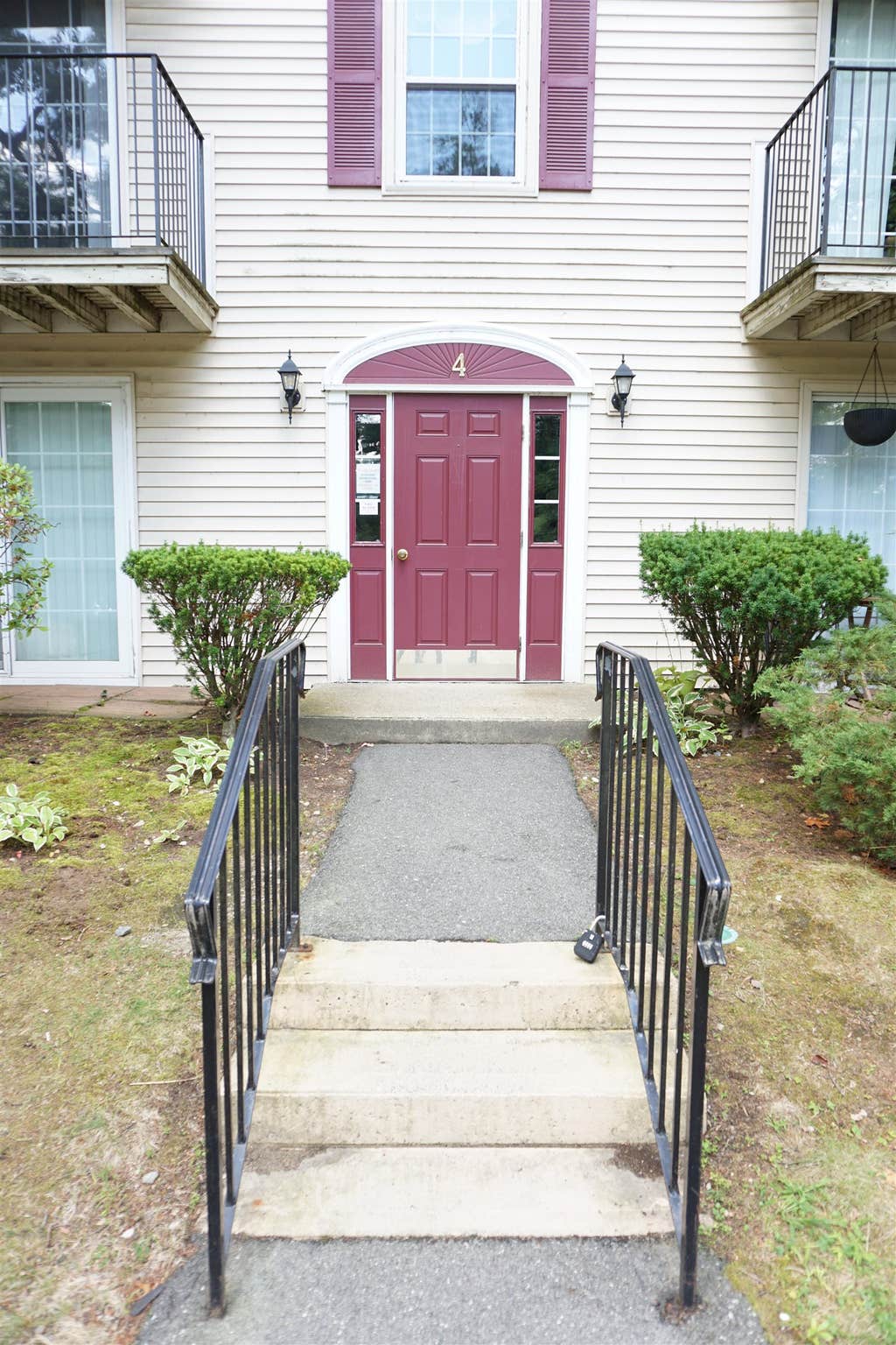 Photo of 4 Autumn Leaf Drive #21, Nashua, NH 03060 (MLS # 5103007)