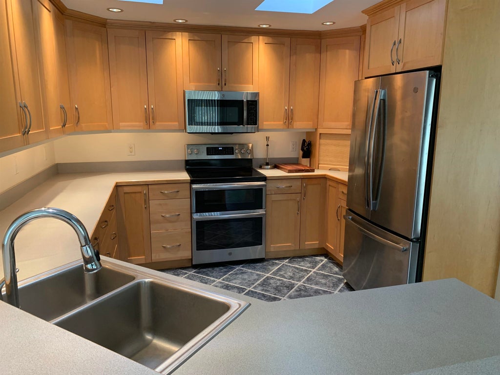 Photo of 16 Windsor Boulevard, Londonderry, NH 03053 (MLS # 5106792)