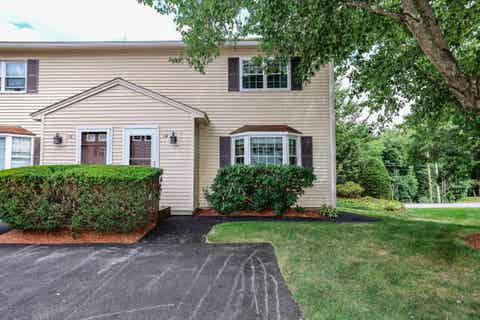 Photo of 1 Arabian Court, Goffstown, NH 03045 (MLS # 5106577)