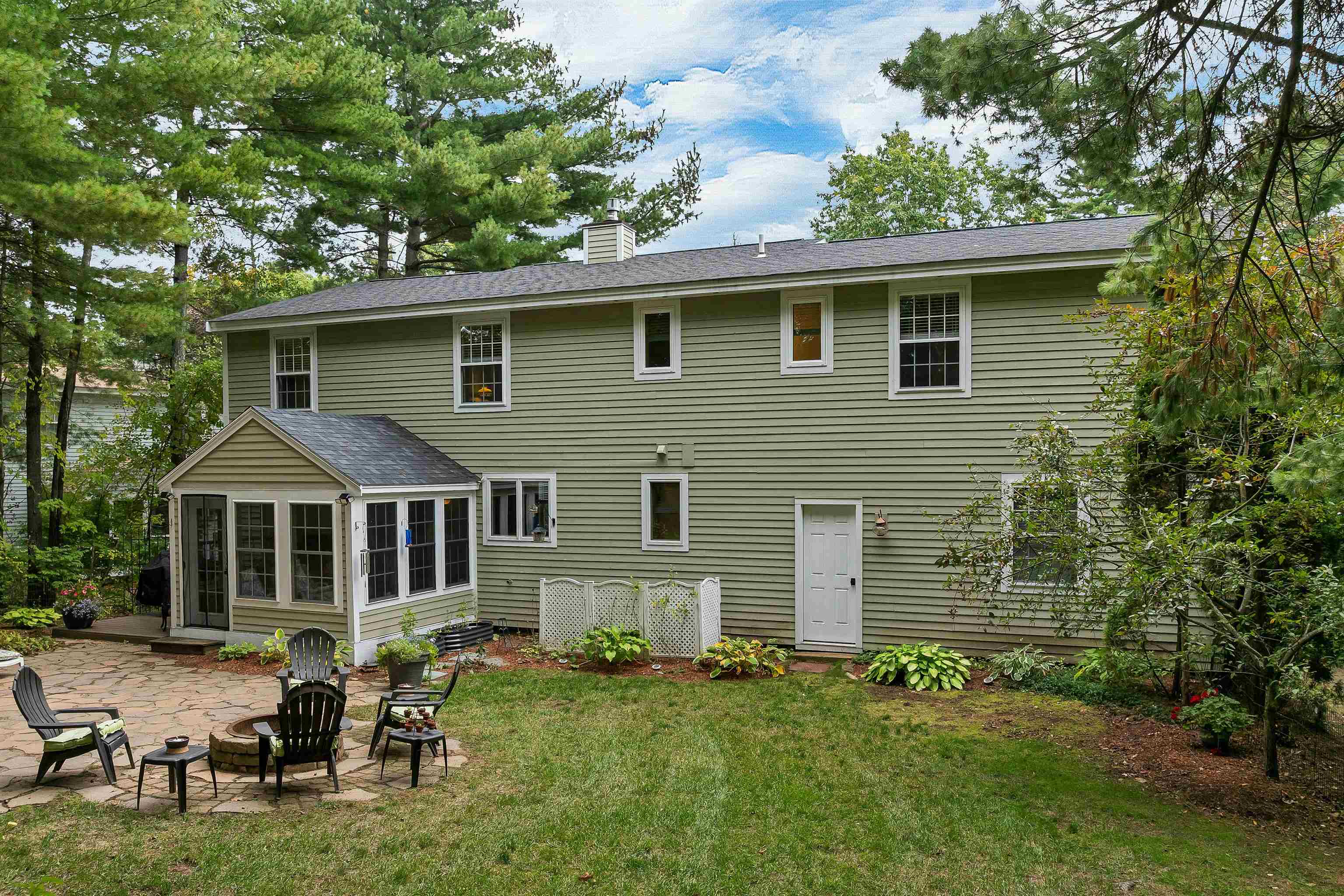 2761 Lake Shore Road 37