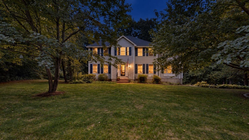 Photo of 79 Wyndridge Circle, Pelham, NH 03076 (MLS # 5110135)