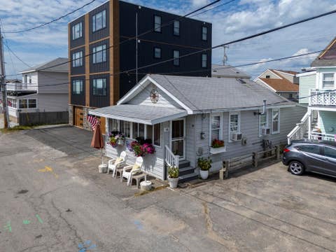 Photo of 14 Manchester Street #1, Hampton, NH 03842 (MLS # 5106627)