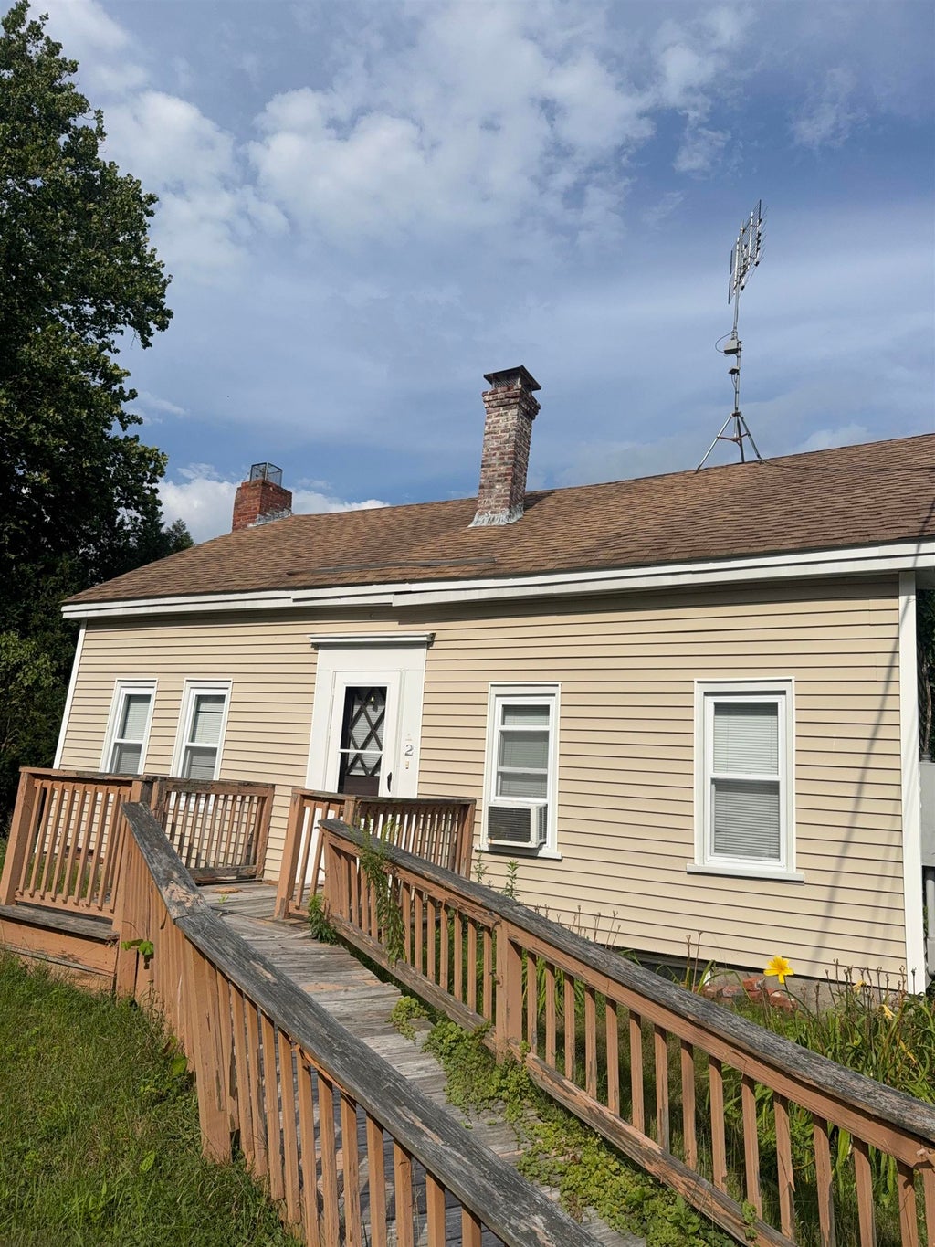 Photo of 2 Hadley Road, Newton, NH 03858 (MLS # 5104989)
