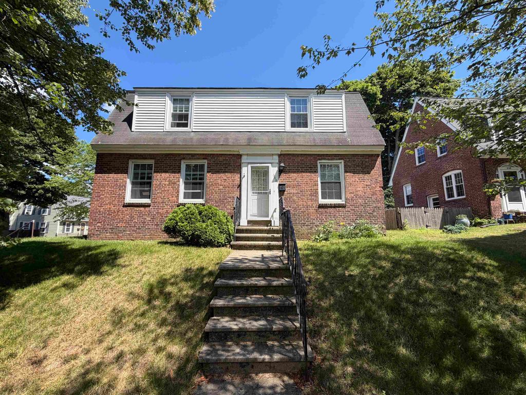Photo of 648 Kearsarge Way, Portsmouth, NH 03801 (MLS # 5096914)